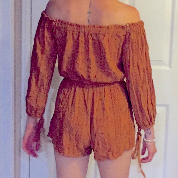 NWT & NWOT Audrey 3+1 shorts Romper off shoulder - Picture 4 of 10